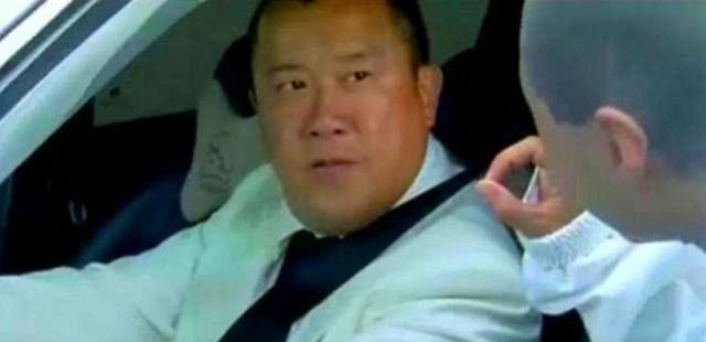 曾志伟的二手跑车,中大奖后买的,280马力,速3大反派开过!