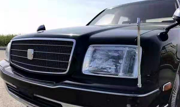丰田金凤凰世纪轿车,搭载v12动力,素有劳斯莱斯之称-新浪汽车