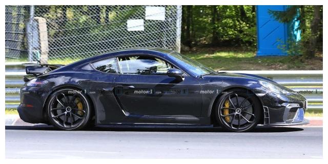 保时捷718 Cayman GT4无伪谍照曝光 7月亮相