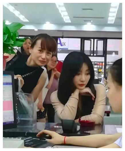 主持人口条好_主持人王冠(3)