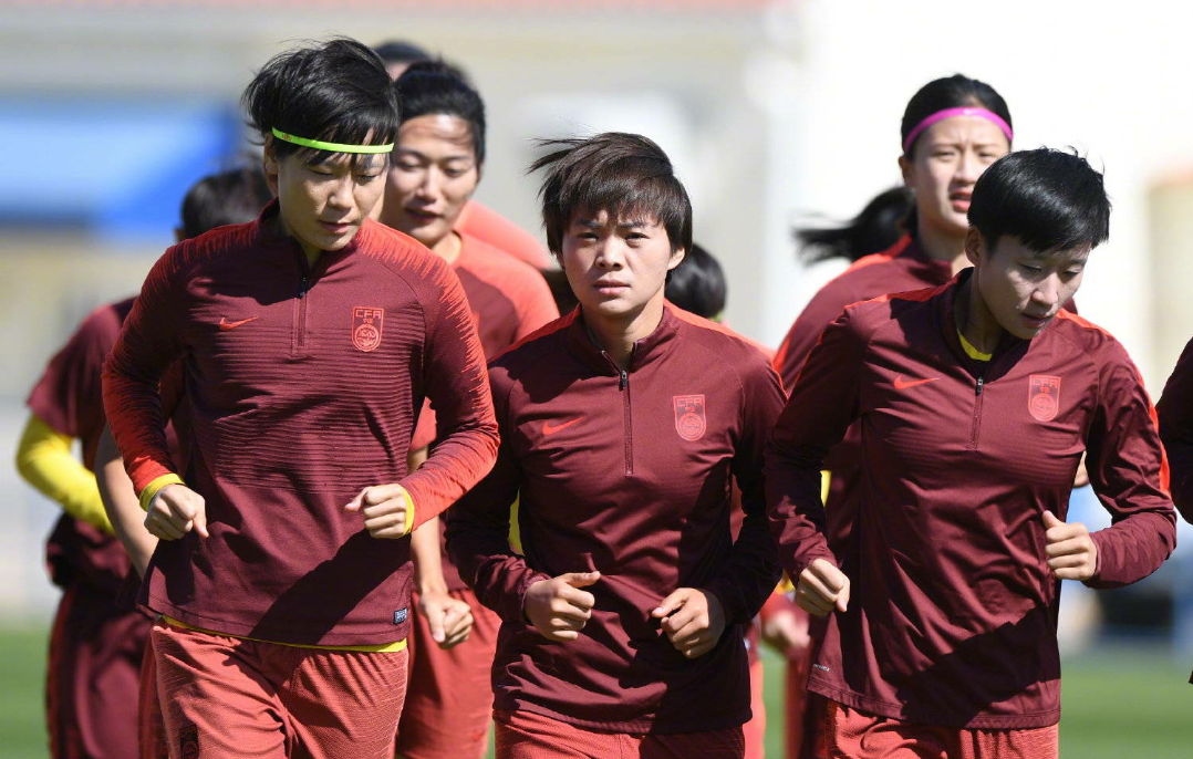 中国女足公布阿尔加夫杯23人大名单,女足球员
