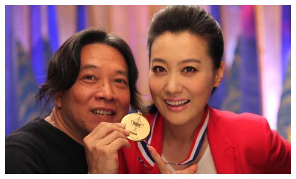 杨东升回归总导演位置,这下跨年不无聊了