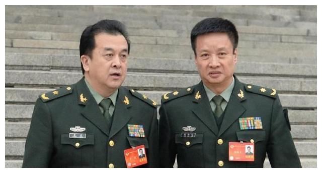明星也有部队军衔,黄宏军衔级最高,潘长江隶属部队最秘密