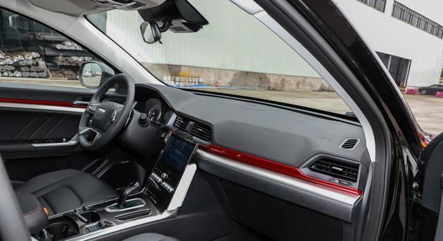 哈弗最拖后腿的一款SUV,标配1.5T,7.39w可入手