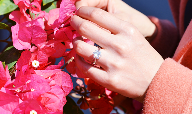 女生戒指的戴法和意义你知道左手右手都有着哪