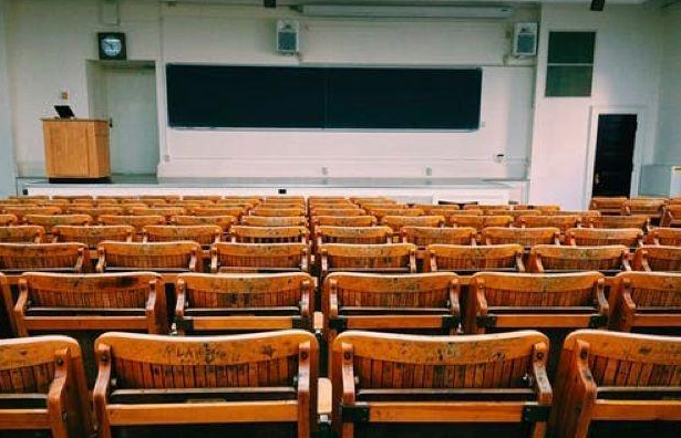 西班牙留学回国当西语老师？你得具备以下条件
