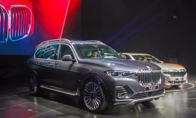 买奔驰GLS后悔了！新车长5.2米，V8配四驱，果断放弃路虎