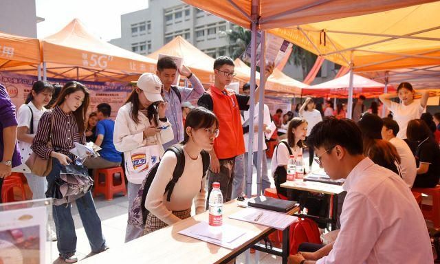 高价培训声称保证找到工作？平台求职要避开这些“坑”