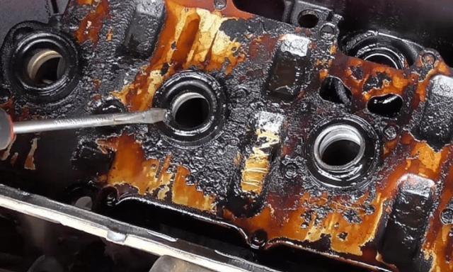 清除积碳只能“拉高速”？老司机：这样做只会让你的爱车少开十年