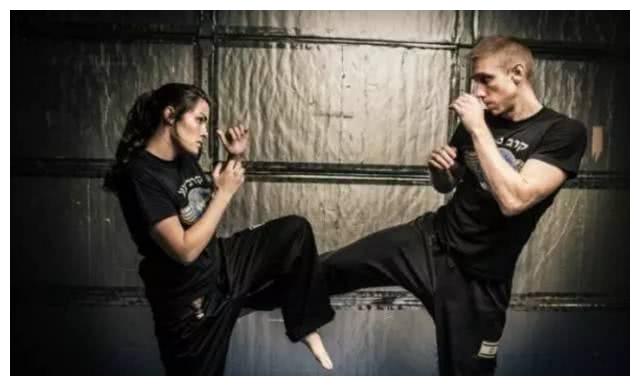 格斗狂人又发狂了:中国马伽术基本是假的,敢来我拳馆试试吗__财经头条