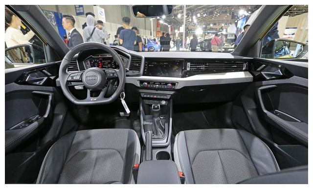 奥迪推出新款奥迪A1五门Sportback,再次展示灯厂的实力