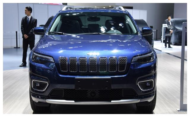 新款JEEP自由光亮相,成为重量级硬派SUV,价格仅18万起!