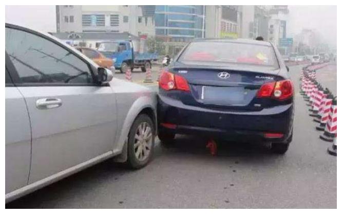 车剐蹭没必要私了！老司机教你一招，轻松拿到赔偿保费还不上浮