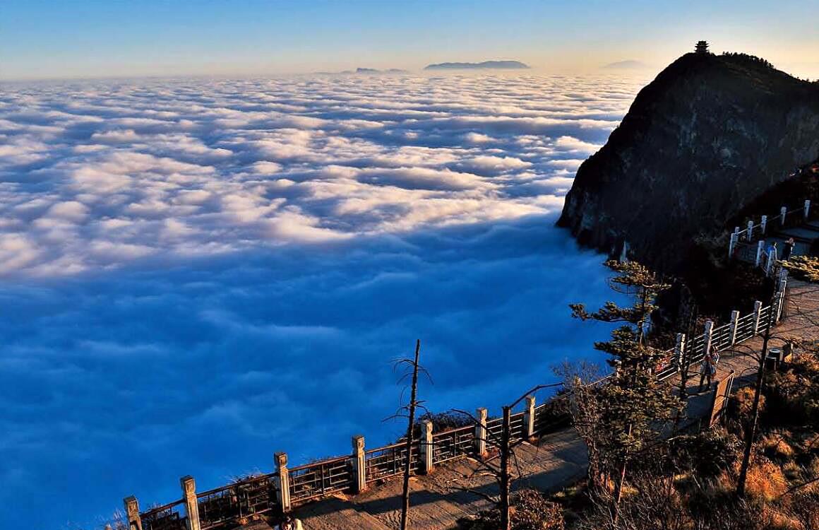 峨眉山不仅是旅游胜地,还是摄影胜地,如何游拍这座四川名山呢?