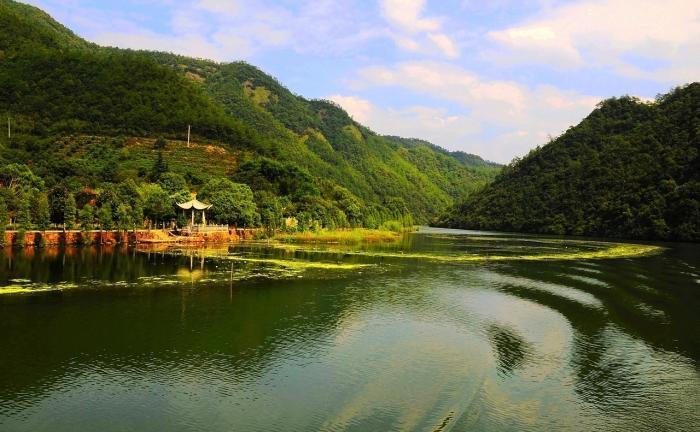 浙江被忽视的一条河流,江水清碧见底,沿江一带有"小三峡"之称