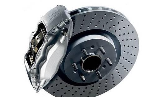 如何判断刹车片是否需要更换？