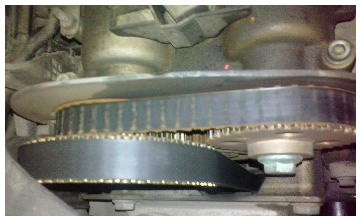 车子一旦跑过5万公里，这个零件一定要换