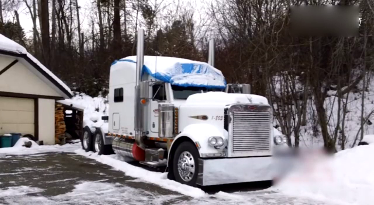 冬日隔了一夜的卡车冷启动，大马力的发动机，启动的瞬间很带劲！