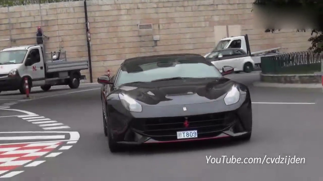 造型独特的法拉利F12超级跑车