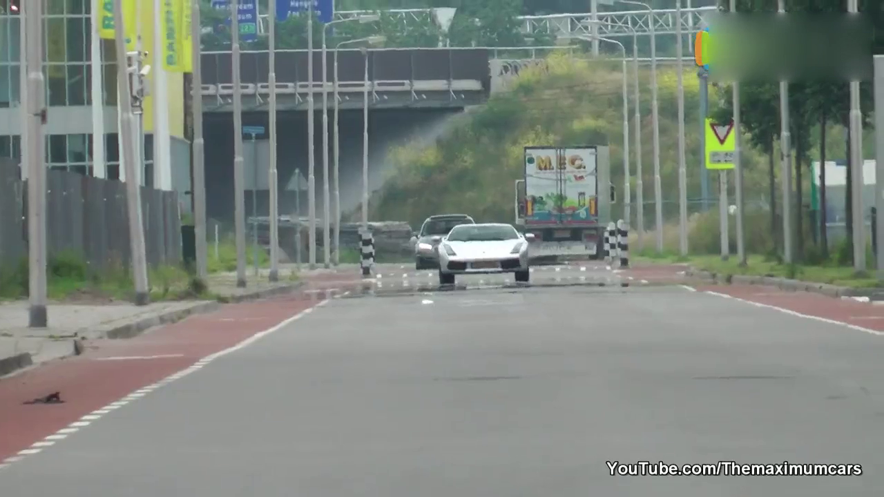 眼睛都看花了 各类超级跑车云集场面