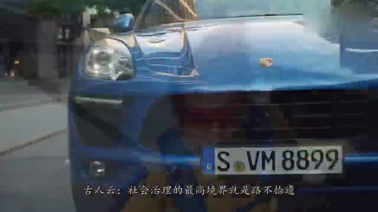 老外实测，把敞篷跑车放人少的地方会怎样？路人的反应你猜到没？