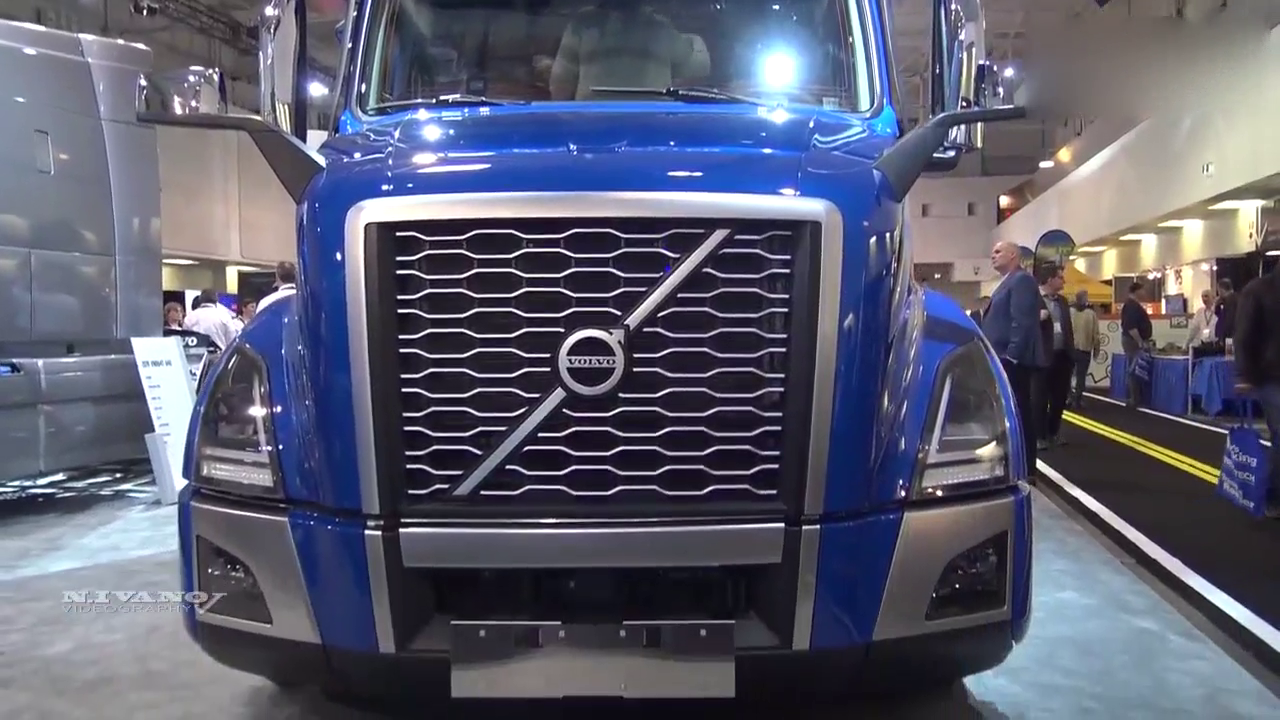 2019款沃尔沃VNL760，打开卡车车门后才知道这内饰有多人性化！