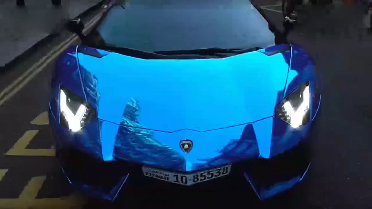 看满载货物的沃尔沃卡车倒车，才明白月薪8万司机车技有多牛