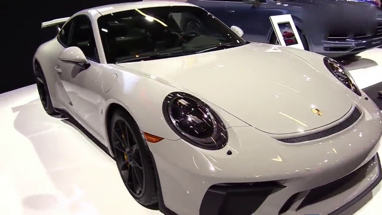 保时捷911GT3，看到车头那一刻，感觉这么可爱，它还是跑车吗？