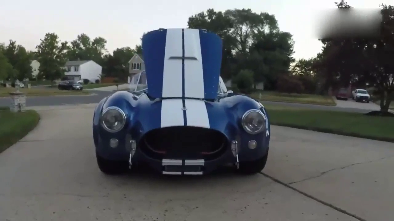 超级跑车的鼻祖60年前的Shelby Cobra百公里加速仅用5