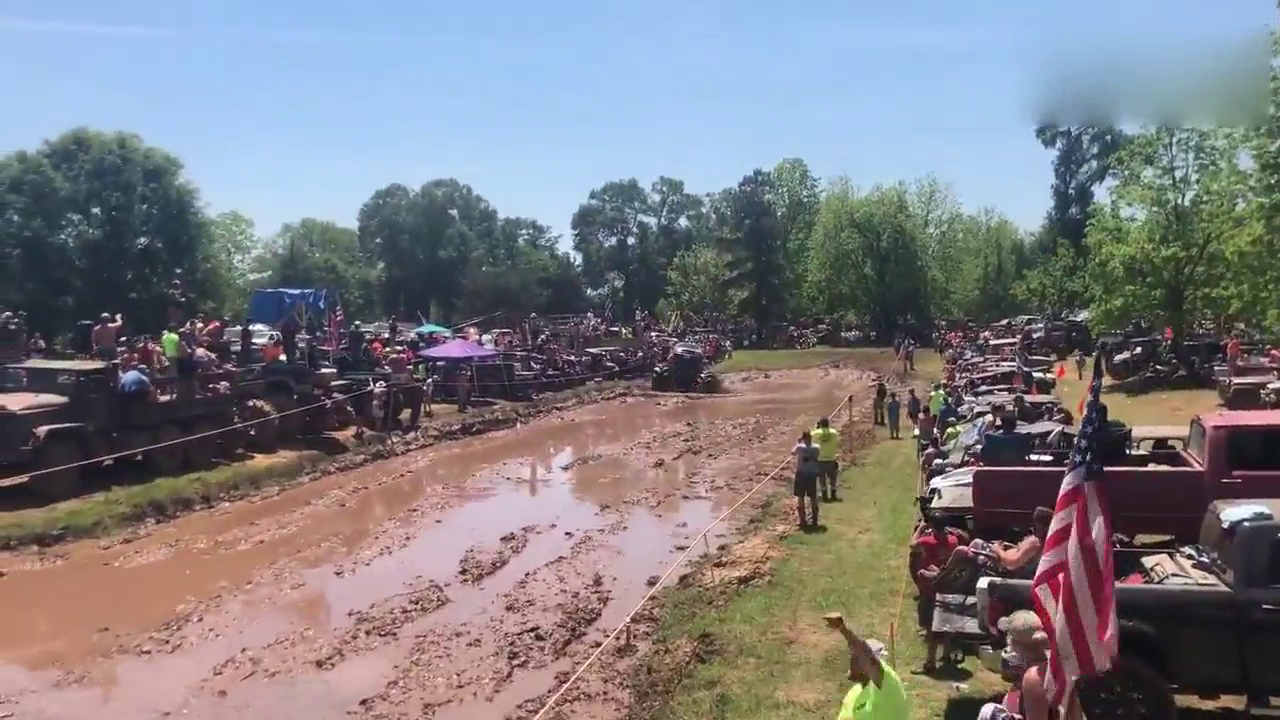 卡车Colfax卡车狂野LA Mudfest沼泽拥有!
