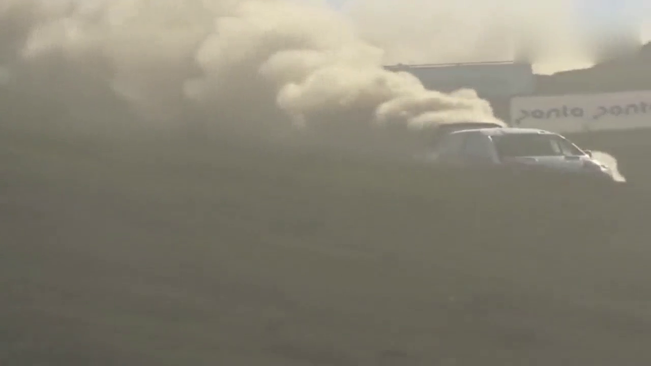 看了WRC的赛车比赛，觉得以前看到都不叫赛车比赛！