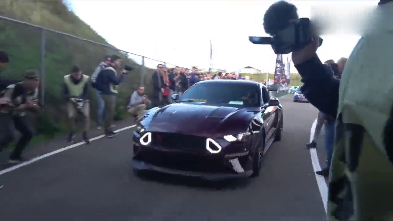 福特野马汽车，输给了日产GTR，又输给了宝马，它还算跑车吗？