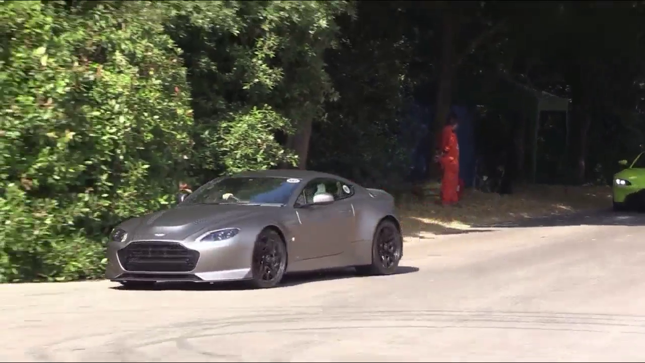 阿斯顿马丁vantage V600，V12发动机就是这么牛，豪华跑车鉴赏