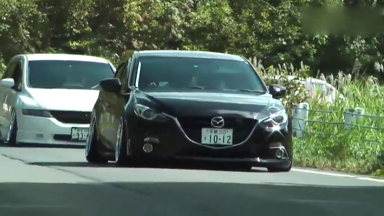 昂克赛拉打头阵 一大波低趴改装车路过