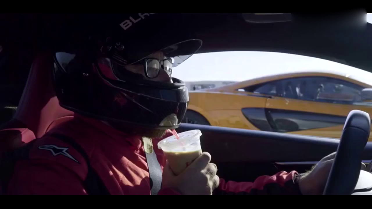 原厂状态下 奥迪R8 保时捷 迈凯伦 GTR等跑车直线比拼