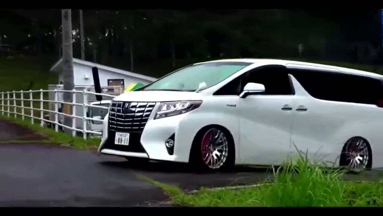 丰田家族改装车聚会，一辆比一辆有气质，你会爱上哪部呢