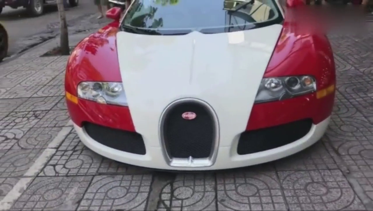 价值4000万布加迪威龙跑车，看到发动机那一刻知道什么叫速度标杆