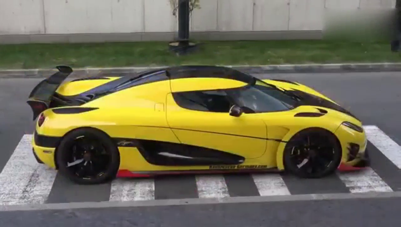 价值1亿的柯尼塞格超级跑车,看到发动机才知道多厉害