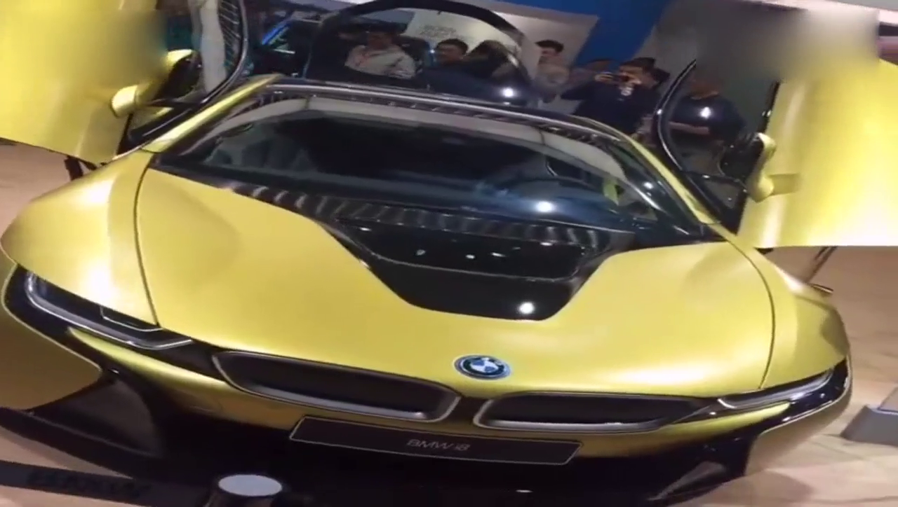 车展各种豪车，真让人大饱眼福，搬砖赚钱买一辆