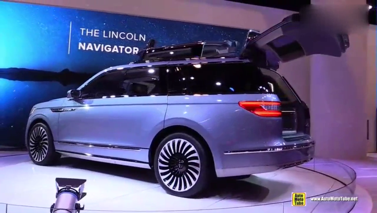 车展上看到一辆林肯，打开车门后我凌乱了