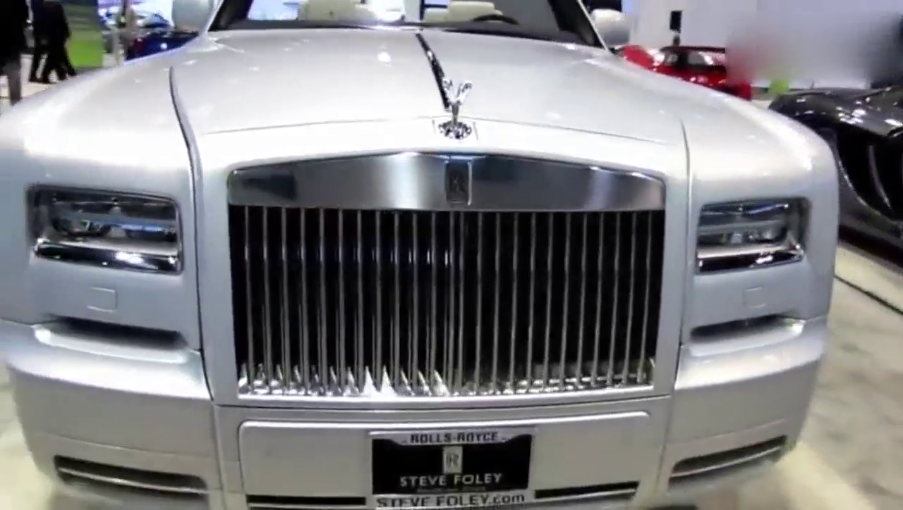 劳斯莱斯最“顶级”的双门跑车，坐到驾驶室，才知道什么叫做豪华