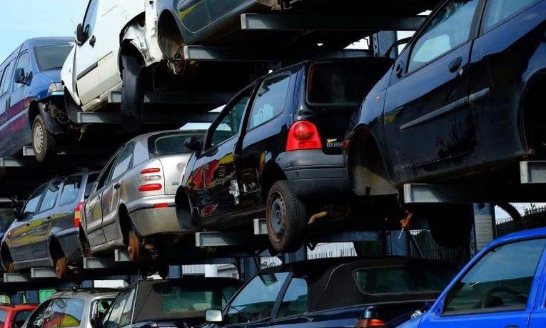 “私家车”强制报废时间敲定，你的爱车还能用几年？车主：心凉凉