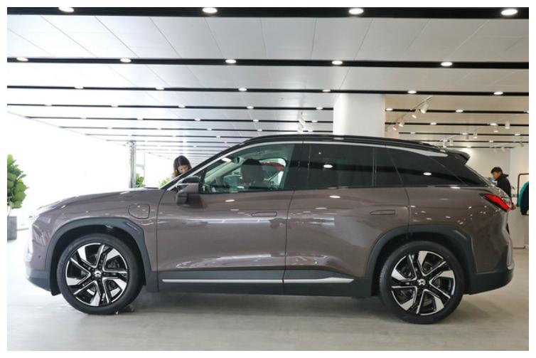 蔚来ES6亮相,定位高续航智能SUV,内饰注重豪华感