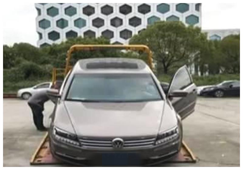 辉腾年检被当成帕萨特,变速箱当场报废,工作人员:我错了但我不