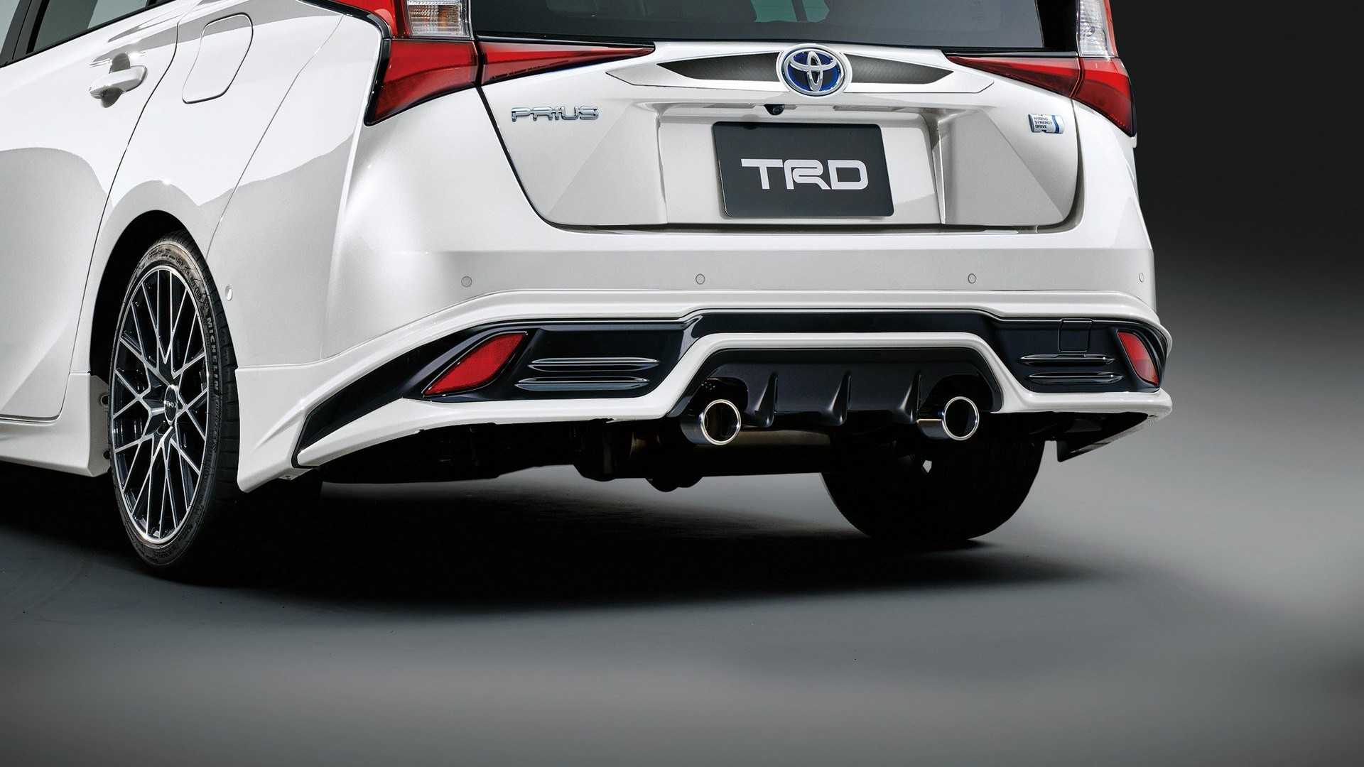 丰田TRD赛车开发公司对2019款丰田普锐斯进行运动型改装