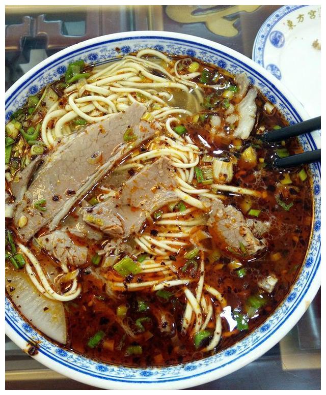 一碗秀色可餐的地道兰州牛肉拉面