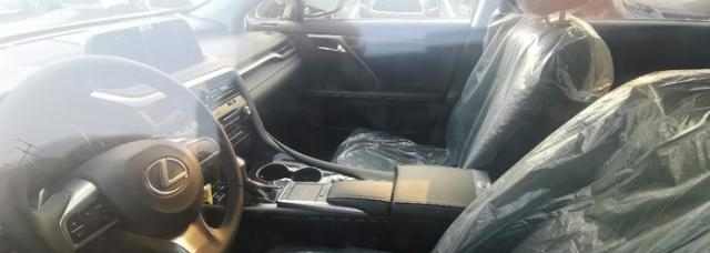 雷克萨斯终于入局6座SUV,长5米,油耗6.7L,40万起