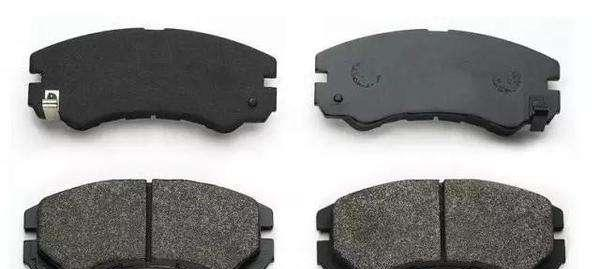 汽车的刹车片多久需要更换，老司机教你看，三个地方一看就知道！