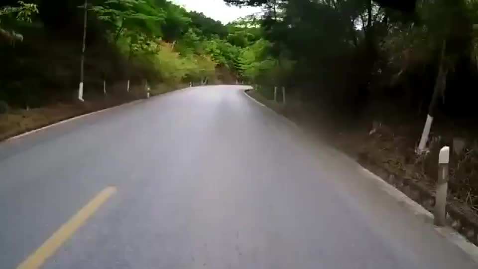 客车兄弟你车上可是有一车的乘客