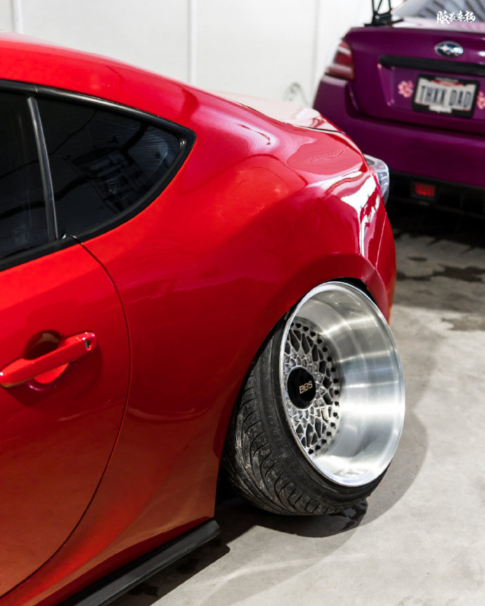 改装车的轮毂需要秀起来